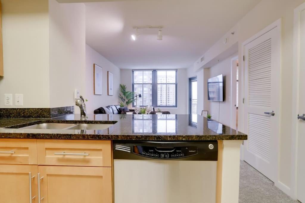 Condo With Gym And Pool In Pentagon City 8Min To Dca Arlington Buitenkant foto